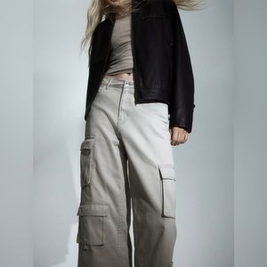 NEW WITH TAGS H&M Twill Women’s Cargo Pants - 6